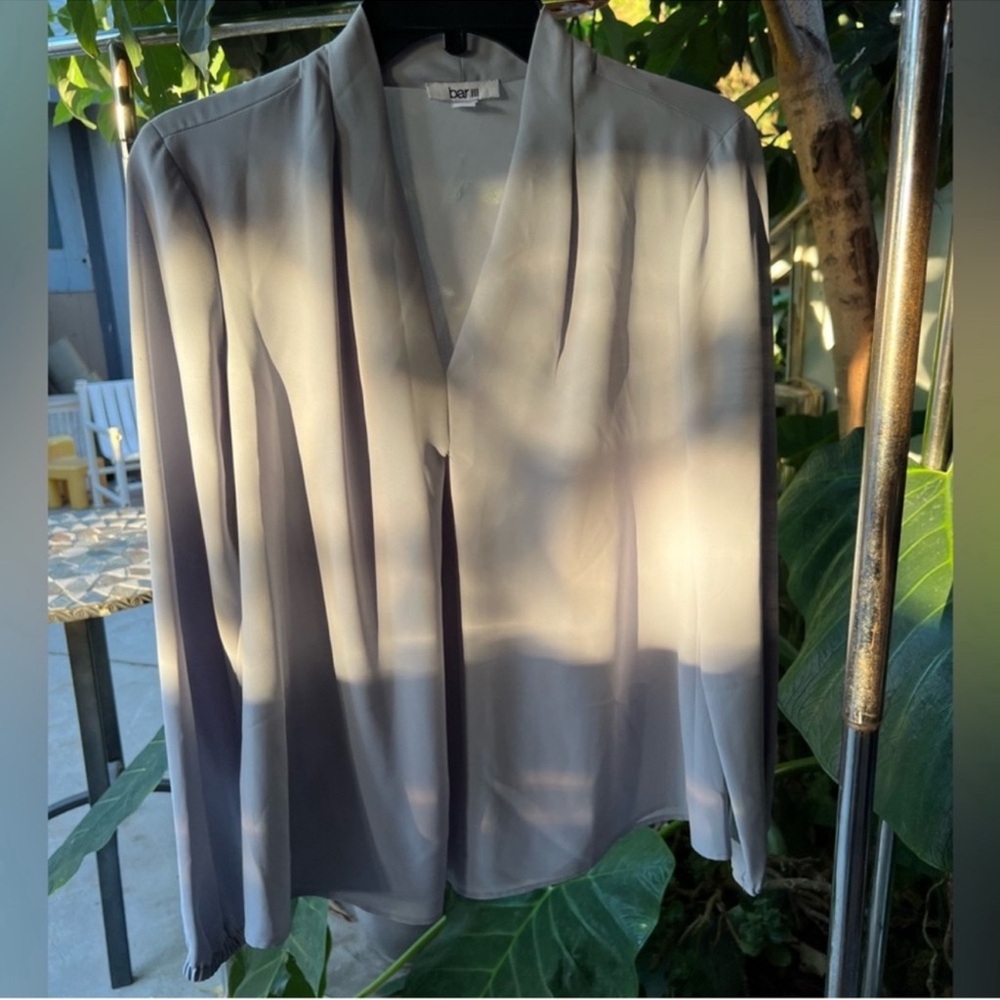 Bar III v neck long sleeve flowy blouse